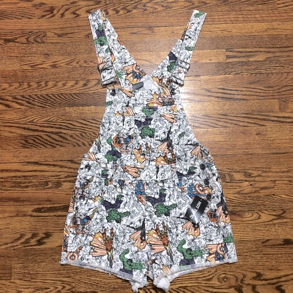 Brand New✨Woman’s Marvel Universe Overalls - Picture 1 of 6